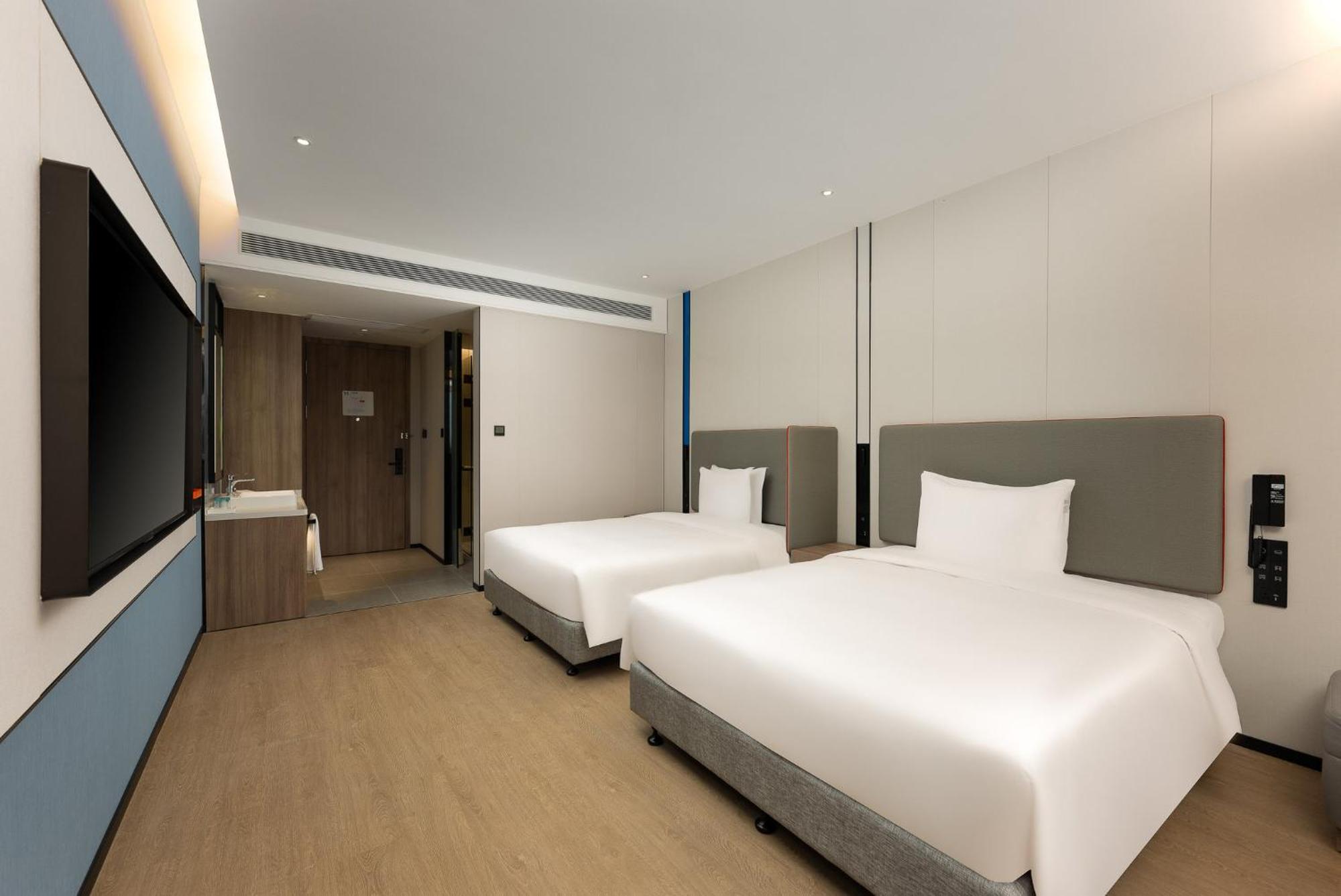 Holiday Inn Express Shanghai Jing'An Temple By Ihg Dış mekan fotoğraf